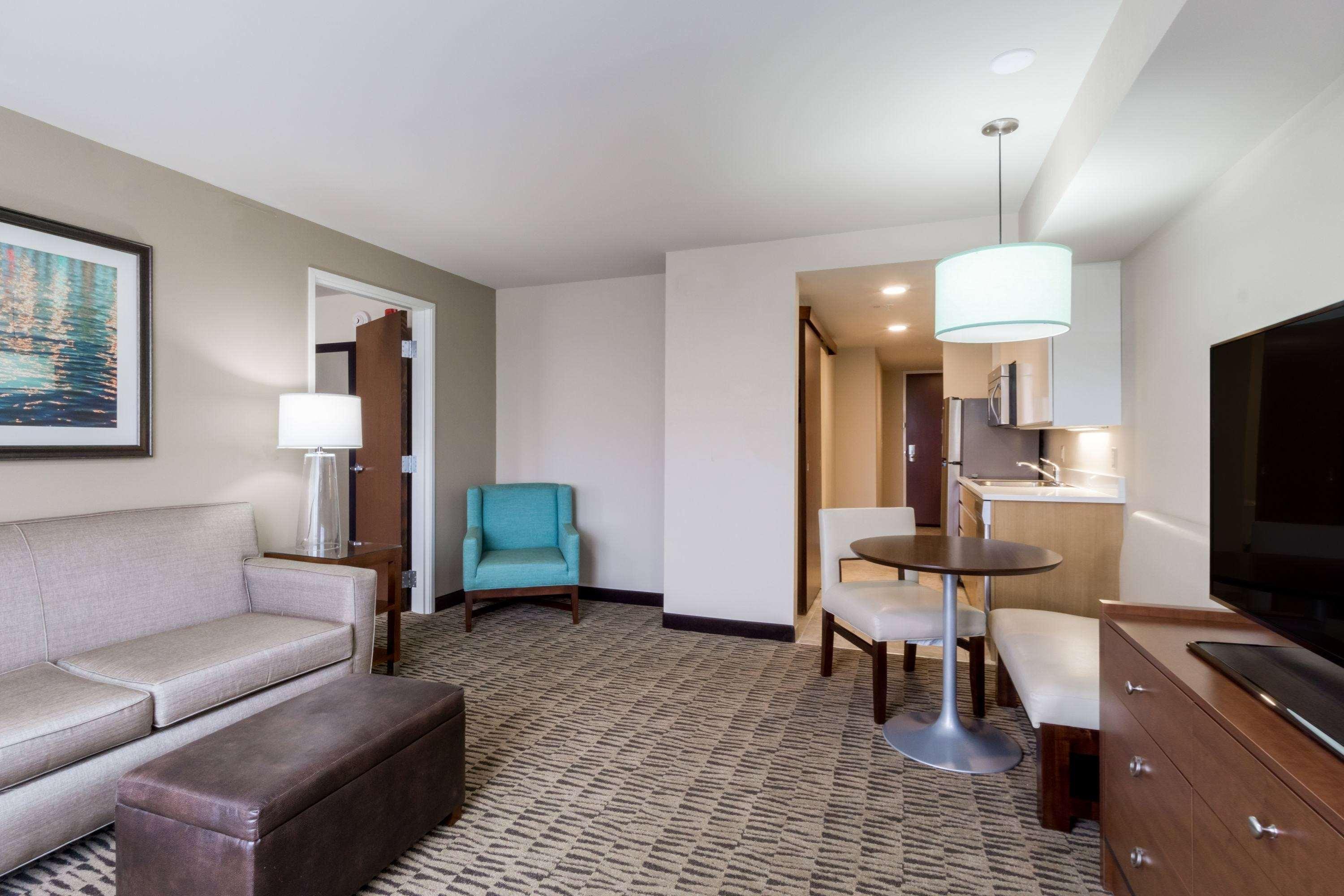 Hawthorn Suites By Wyndham Wheeling At The Highlands Triadelphia Экстерьер фото