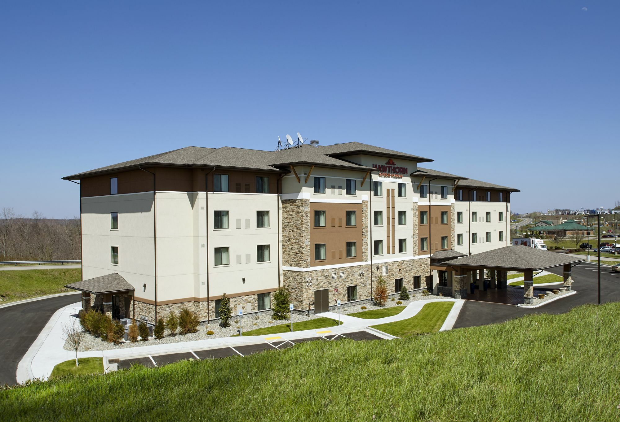 Hawthorn Suites By Wyndham Wheeling At The Highlands Triadelphia Экстерьер фото
